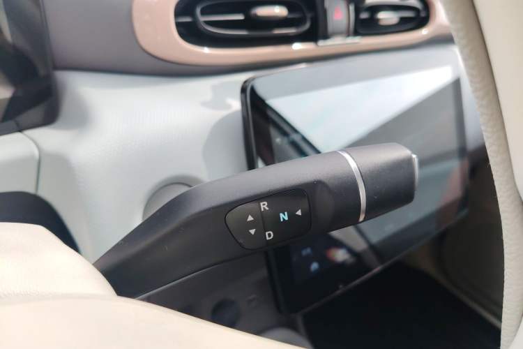 Used Leapmotor T03 2024 310 Comfort Edition Gear Lever