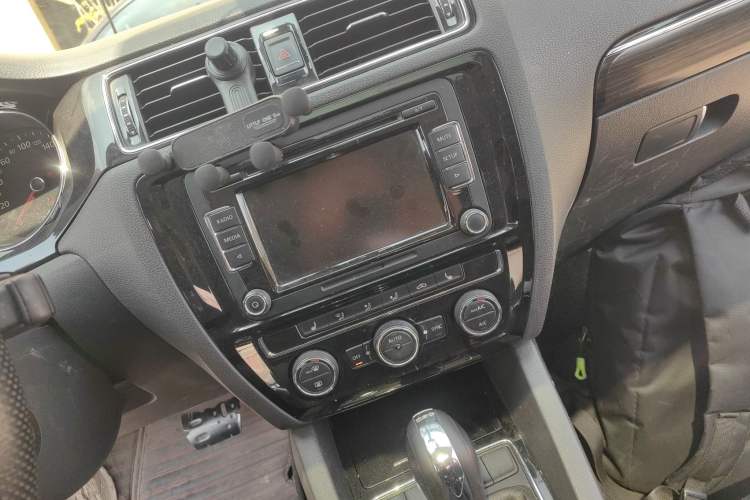 Used Volkswagen Sagitar 2015 230TSI Automatic Luxury Model