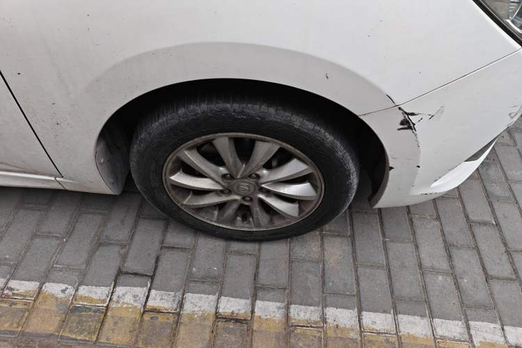 Used CHANGAN Alsvin V7 2015 1.6L Manual Joyride Model China IV Standard Right Front Wheel Hub