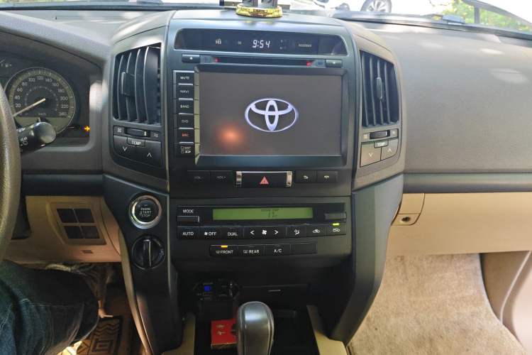 Used Toyota Land Cruiser 
