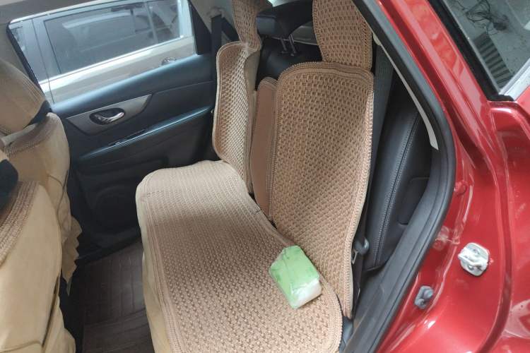 Used Nissan X-Trail 2015 2.0L CVT Comfort MAX Edition 2WD Left Rear Seat