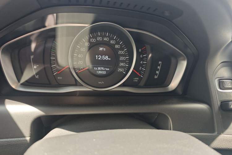 Used Volvo XC60 2015 T5 Smart Upgrade Model
