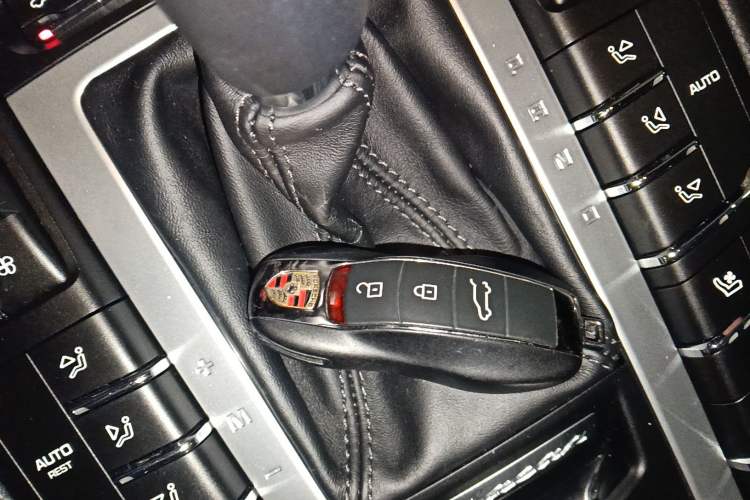 Used Porsche Macan 2020 Macan 2.0T Vehicle Key