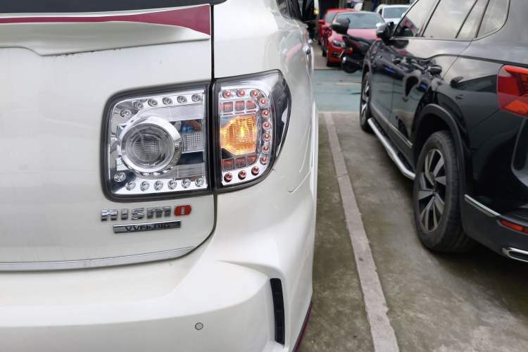 Used Nissan Patrol 2017 4.0L XE Middle East Version Exterior 3