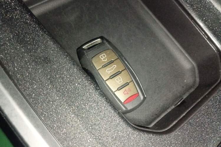 Used Haval H6 2019 Red Label 2.0 GDIT Automatic Luxury Smart Connectivity Edition