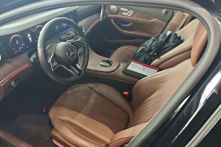 Used Mercedes-Benz E-Class 2023 Updated E 300 L Fashion Edition Left Front Seat