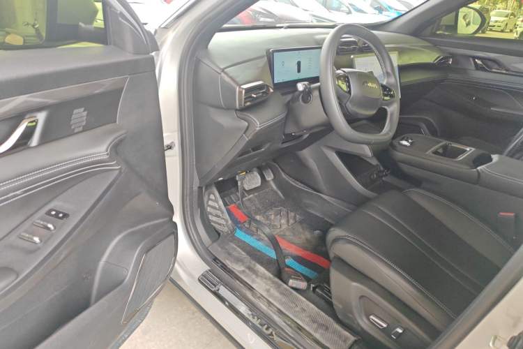 Used Dongfeng Aeolus L7 New Energy 