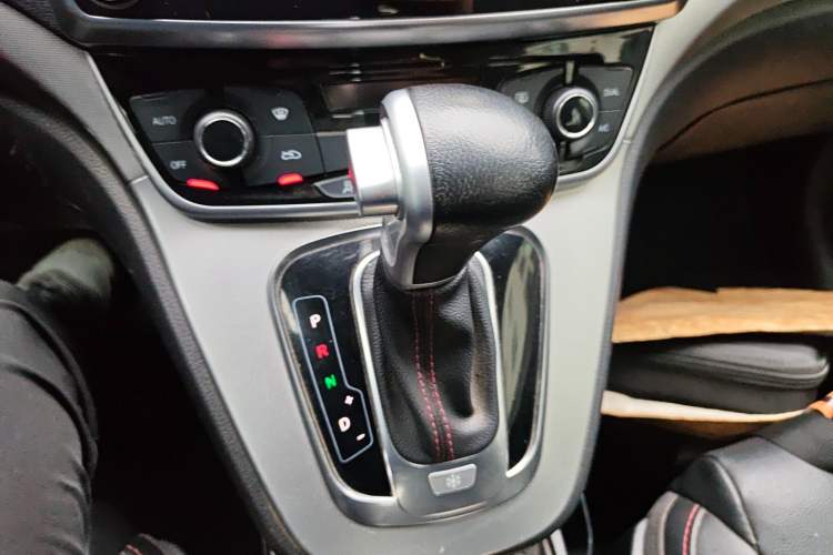 Used Haval H6 2015 Sport Edition 1.5T Automatic Two-Wheel Drive Luxury Model