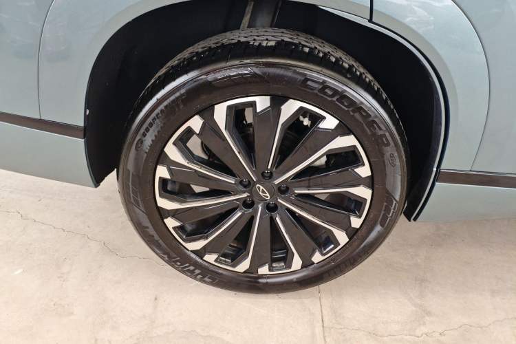 Used Chery Tiggo 9 2023 2.0T Dual-Clutch Two-Wheel Drive Luxury Edition 7 Seats
