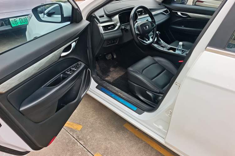 Used Geely Auto Emgrand 2019 Leading Edition 1.5L CVT Upward-Connected Model China VI Standard
