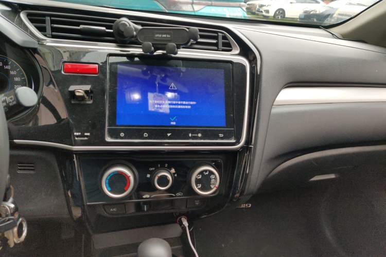 Used Honda Gienia 2017 1.5L CVT Comfort Version Audio And AC Panel