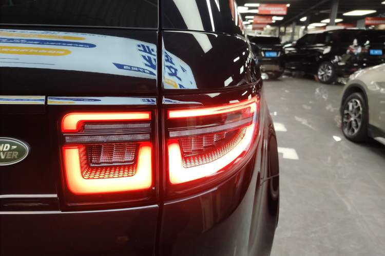 Used Land Rover Discovery Sport New Energy 2022 Facelifted P300e Plug-in Hybrid Electric Version