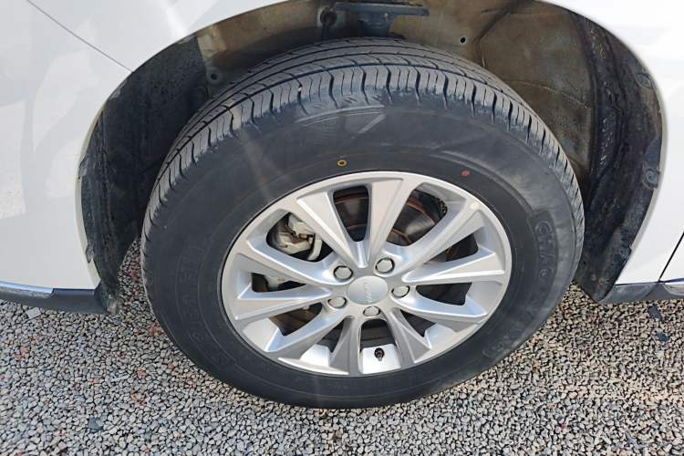 Used Haval M6 2021 PLUS 1.5T Manual Luxury Smart Connectivity Model Left Front Wheel Hub