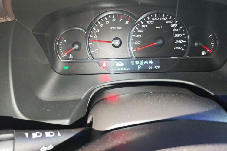 Used Cadillac SLS Seville 2011 2.0T Luxury Edition Odometer Close Up