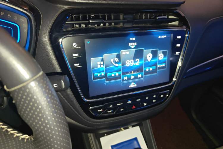 Used CHANGAN OSHAN A800 2017 1.5T Automatic ZhiZun Model