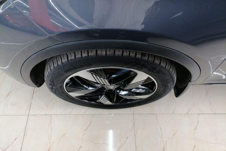 Used BYD Tang New Energy 2023 DM-i Champion Edition 112KM Prestige Model Left Front Wheel Hub