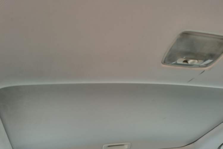 Used Honda CR-V 2015 2.4L two-wheel drive luxury version