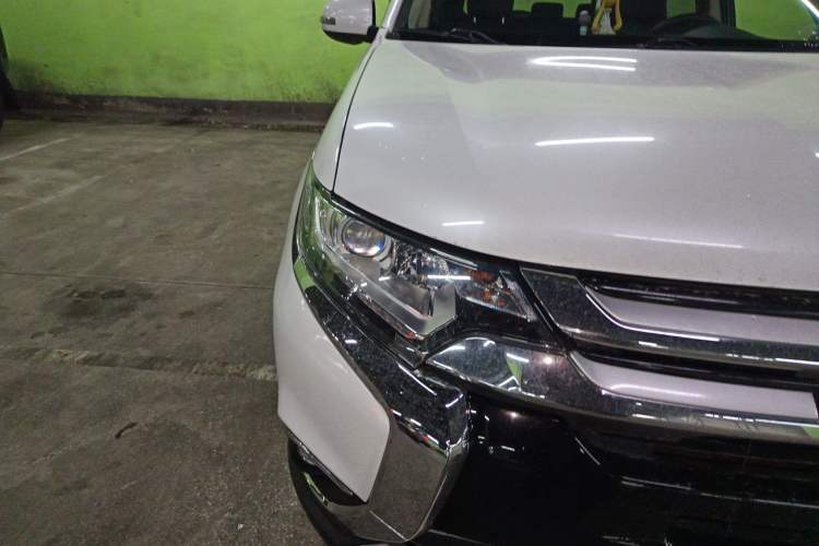Used Mitsubishi Outlander 2018 2.0L Two-Wheel Drive Glory Edition 5 Seats