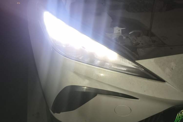 Used MG 4 EV 2022 425 km Luxury Edition