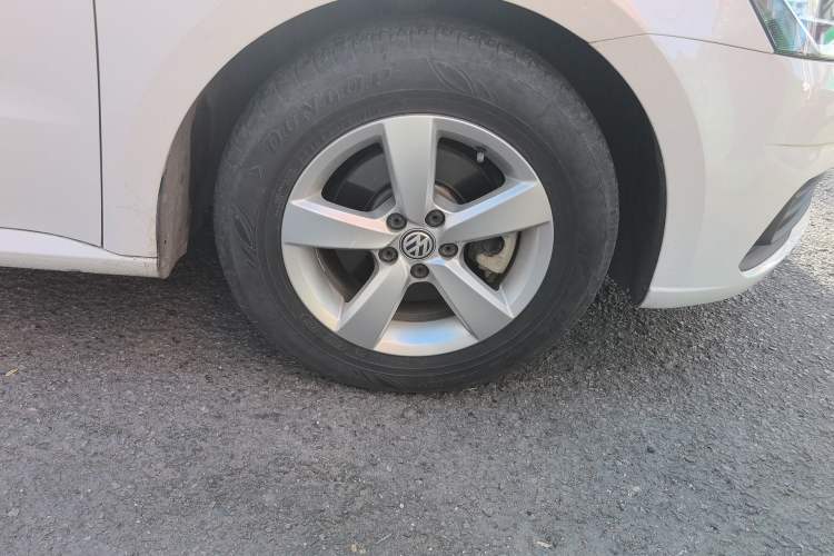 Used Volkswagen Lavida 2019 Lavida Start 1.5L Automatic Trendy Version China VI Standard Right Front Wheel Hub