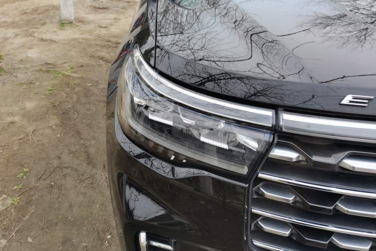 Used Ford Explorer 2023 EcoBoost 285 Four-Wheel Drive Titanium Edition 7-Seater