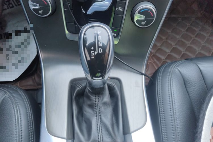 Used Volvo V60 2013 T5 Zhiya Edition