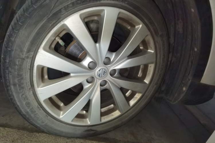 Used MG ZS 2017 1.5L Automatic Elite Edition Right Front Wheel Hub