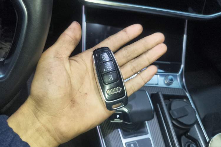 Used Audi A6 2020 allroad quattro Explorer 55 TFSI Prestige Off-Road Model Vehicle Key