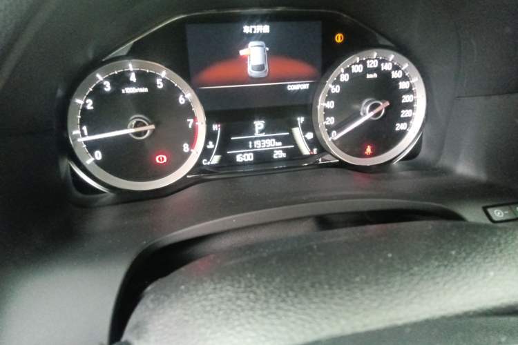 Used Honda UR-V 2017 370TURBO Four-Wheel Drive Prestige Edition China V Odometer Close Up