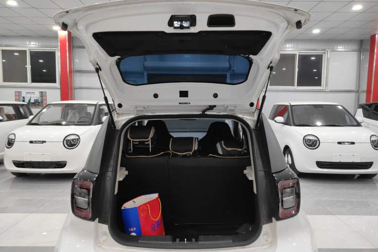 Used JAC Yiwei E10X 2024 Charming Edition 301km Lite Trunk