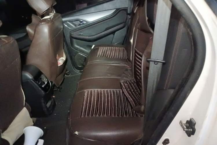 Used Baojun 560 2016 1.8L Manual Luxury Edition
