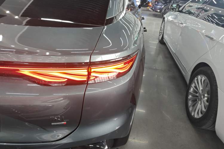 Used BYD Han L 2025 DM-i 200KM LiDAR Luxury Model