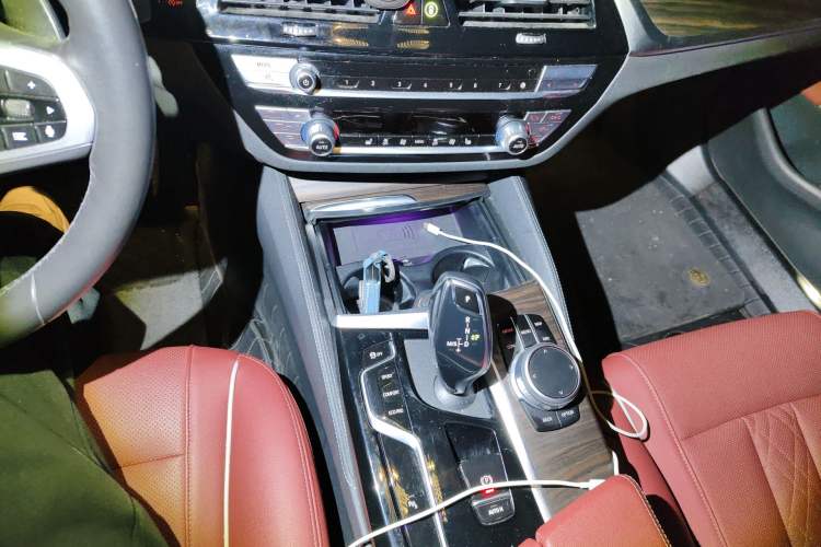 Used BMW 5 Series 2022 Restyled 530Li Leading Edition M Sport Package Gear Lever