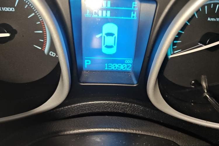 Used GAC Trumpchi GS5 Super 2015 1.8T Automatic Two-Wheel Drive Luxury Navigation Edition Odometer Close Up