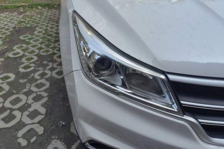 Used Baojun 730 2019 1.5L Manual Fashion Model 7-seater China VI