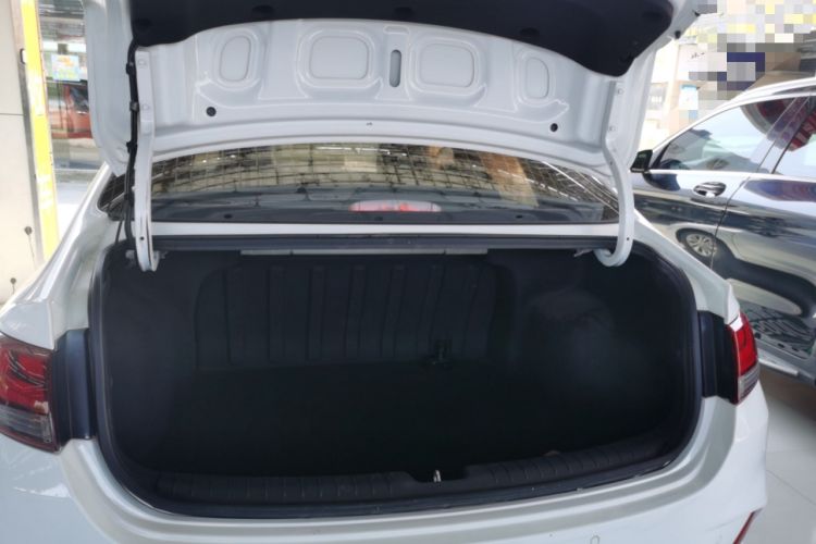 Used Hyundai Celesta 2018 1.6L Automatic GL Enjoyment Edition China VI compliant