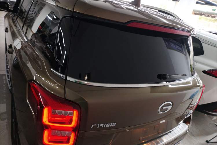 Used GAC Trumpchi GS8 2017 320T Two-Wheel Drive Luxury Smart Connectivity Version (7 Seats)
