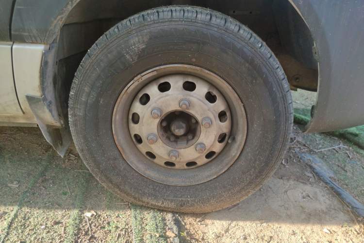 Used JAC Group Sunray 2019 1.9T Fuel-Efficient Platinum Edition 5-9 Seater Star Express Right Front Wheel Hub