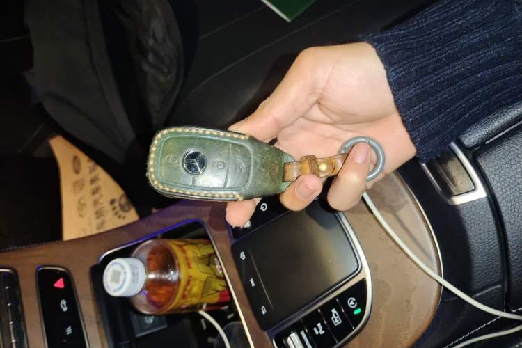 Used Mercedes-Benz E-Class 2020 Facelift E 300 L Stylish Edition Vehicle Key