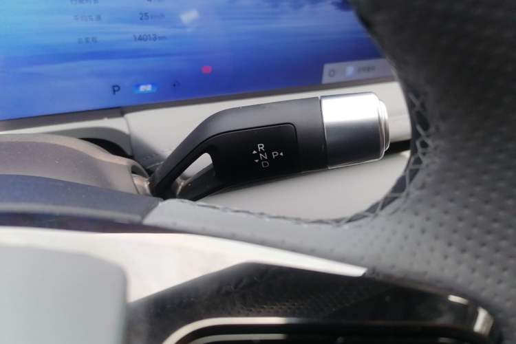 Used Geely Galaxy E8 2025 700 km Long-Range Intelligent Driving Version Gear Lever