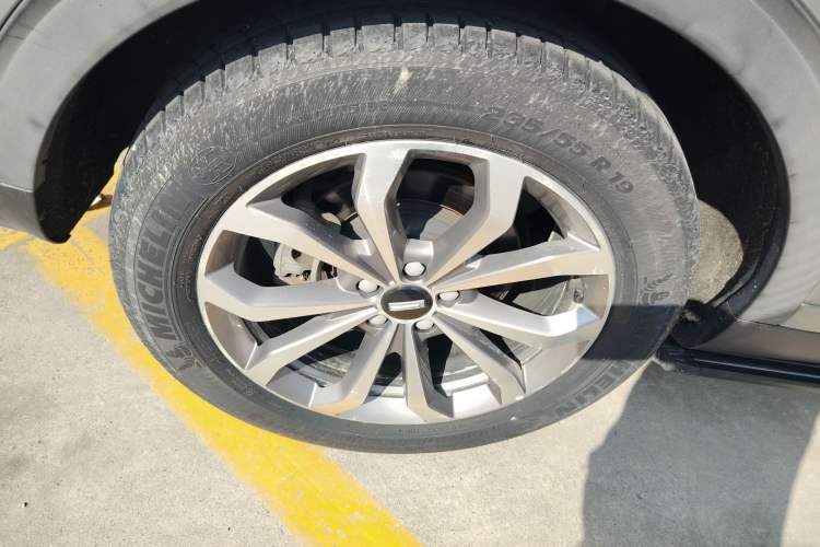 Used Wey VV6 2020 2.0T Four-Wheel Drive Zhiyu+