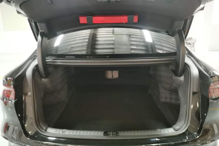 Used BYD Han 2024 EV Glory Edition 506KM Front-Wheel-Drive Premium Model