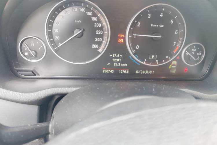 Used BMW X3 2013 xDrive20i Luxury Edition Odometer Close Up