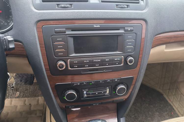 Used Skoda Octavia 2013 1.4TSI DSG Yijun Edition
