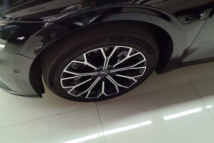 Used Zeekr 007GT 2025 Rear-Drive Intelligent Driving Version 75 kWh Left Front Wheel Hub