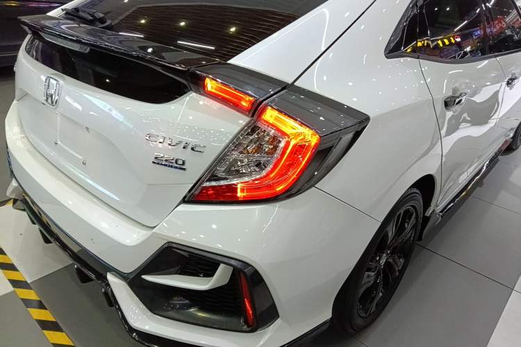 Used Honda Civic 2021 HATCHBACK 220TURBO CVT Trendy Cool Edition
