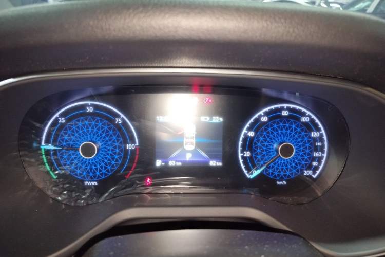 Used Hongqi E-QM5 2023 Revised Version Basic Travel Edition Instrument Cluster