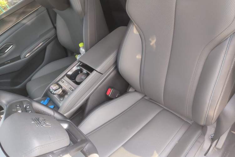 Used BYD Qin L 2025 DM-i Smart Drive 80KM Leading Model Left Front Seat