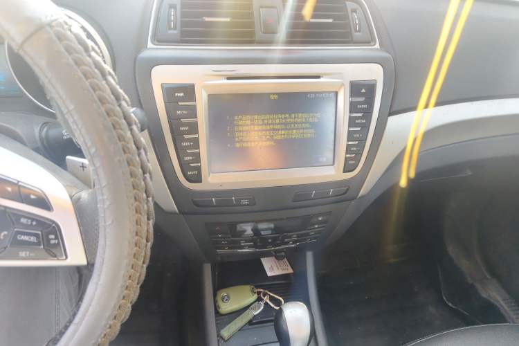 Used BAIC Senova X65 2015 2.0T Automatic Elite Model
