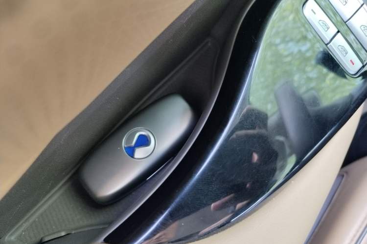 Used Denza D9 2022 DM-i 1040 Prestige Model Vehicle Key